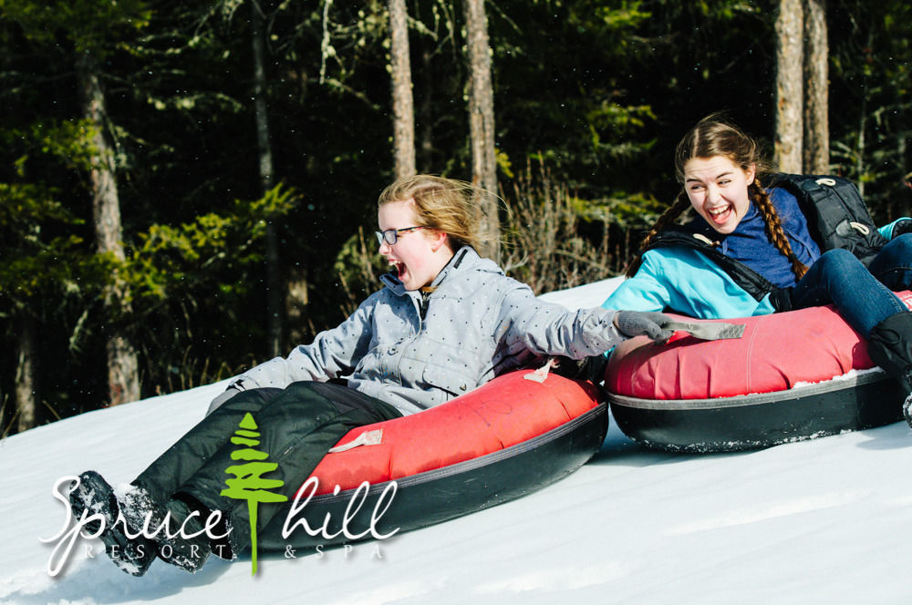 Spruce Hill Resort & Spa 108 Mile Ranch ภายนอก รูปภาพ